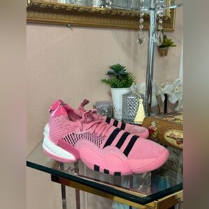 Adidas Trae Young 2 Pink Bliss Sneakers Size 9.5